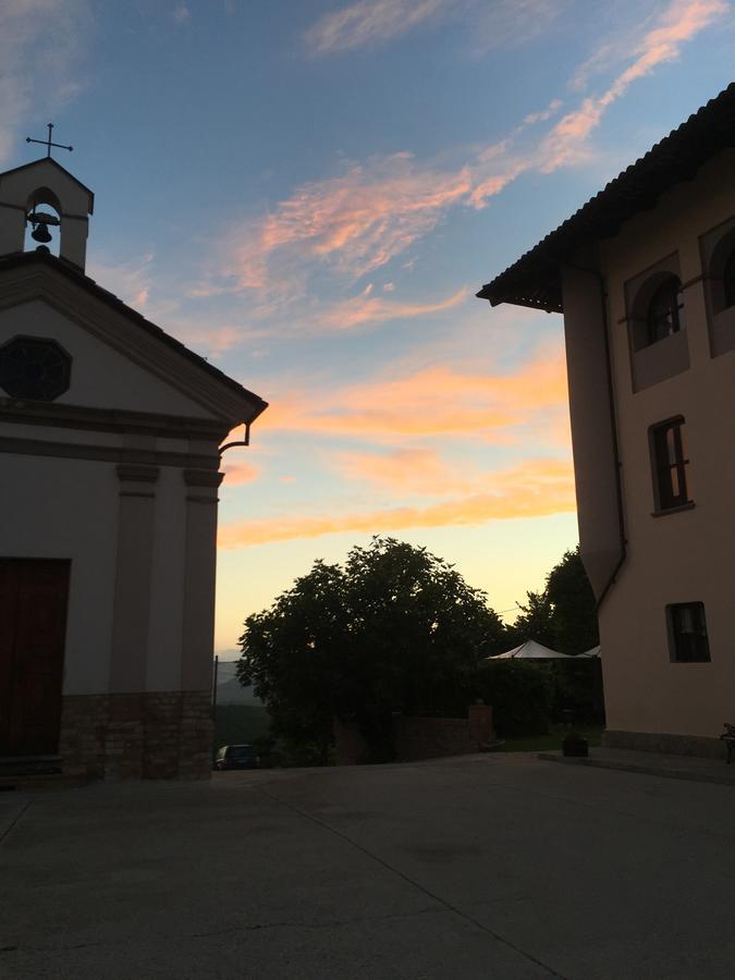 Cascina Baresane Bed & Breakfast Alba  Luaran gambar