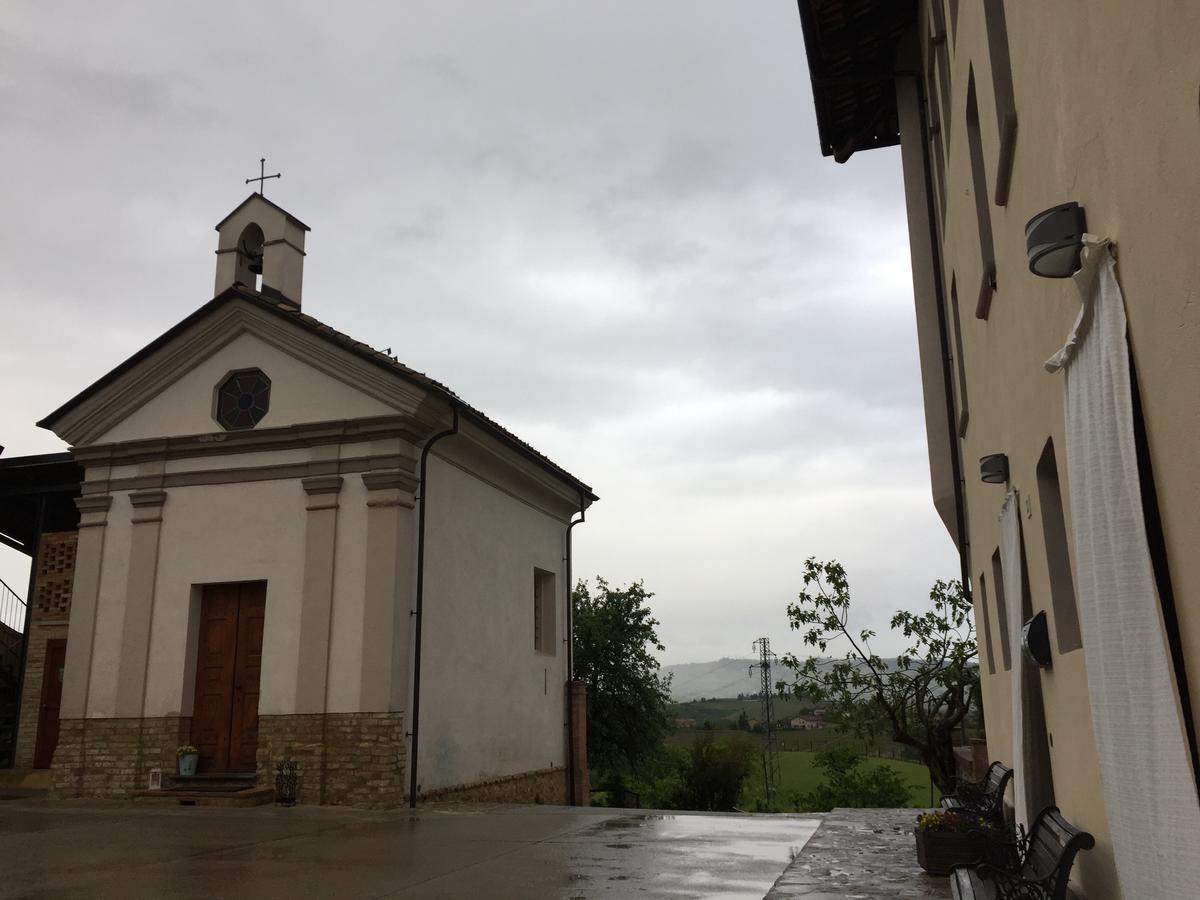 Cascina Baresane Bed & Breakfast Alba  Luaran gambar
