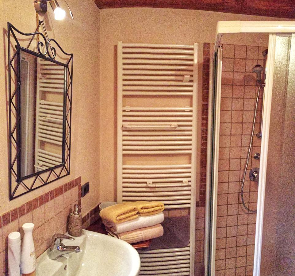 Cascina Baresane Bed & Breakfast Alba  Luaran gambar