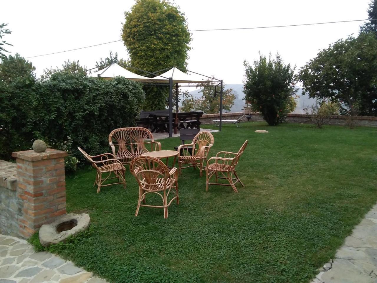Cascina Baresane Bed & Breakfast Alba  Luaran gambar